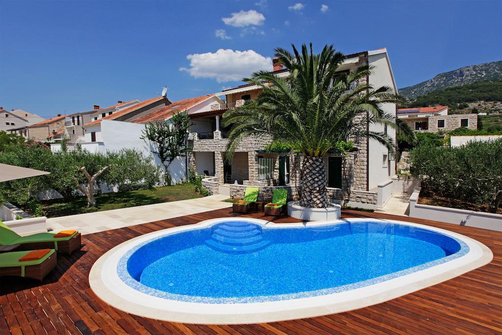Apartments Diana - New Heated Pool Bol Rum bild